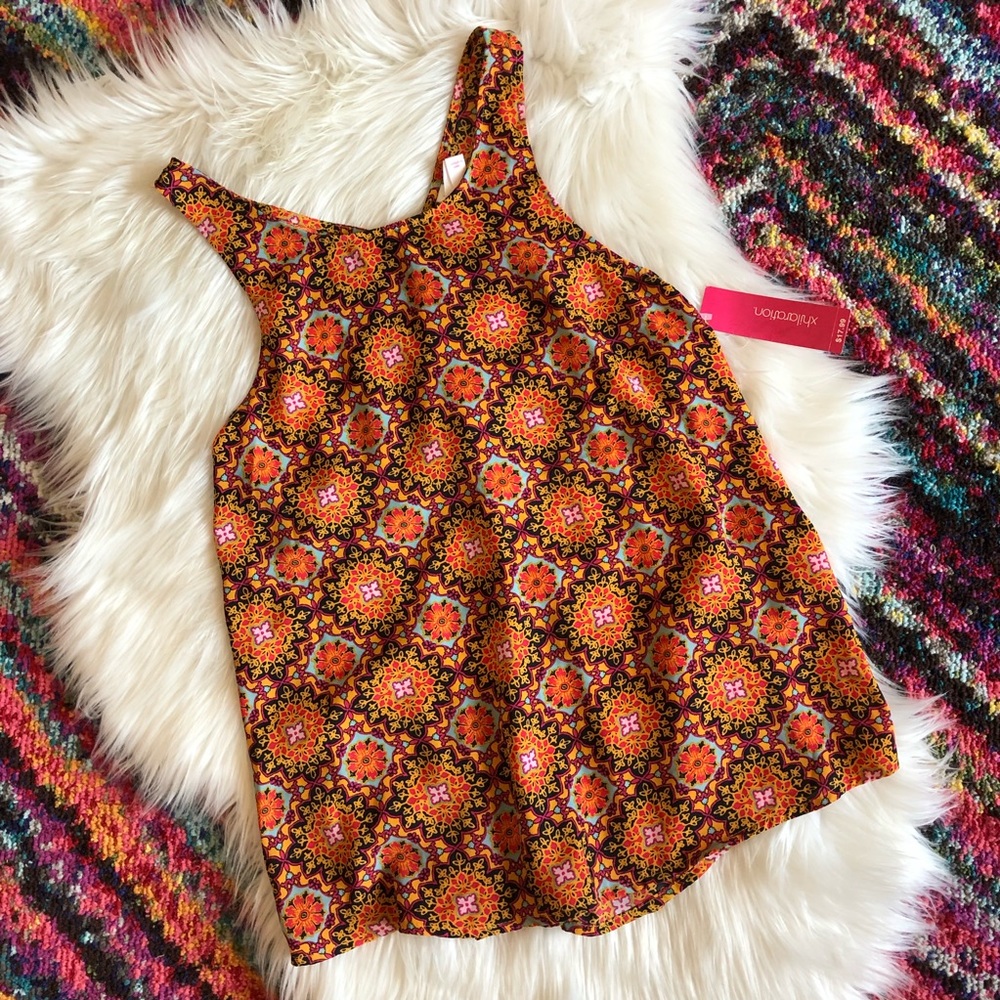 NWT colorful pattern tank size medium